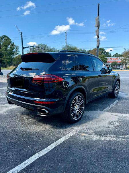 2016 Porsche Cayenne Base