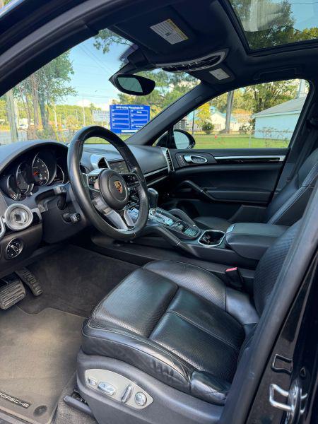 2016 Porsche Cayenne Base