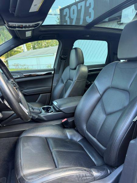 2016 Porsche Cayenne Base