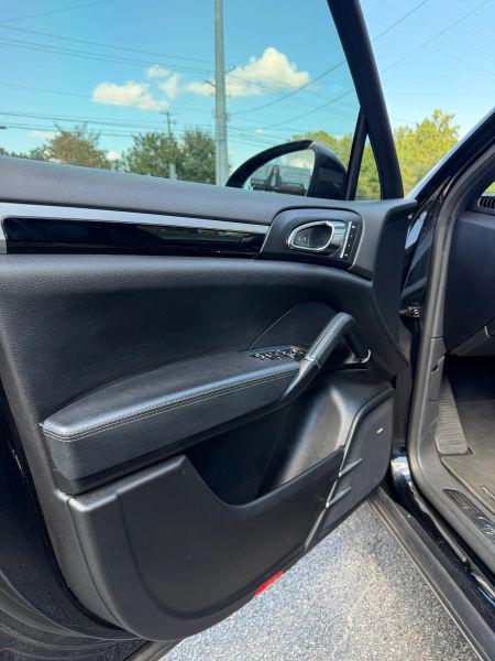 2016 Porsche Cayenne Base