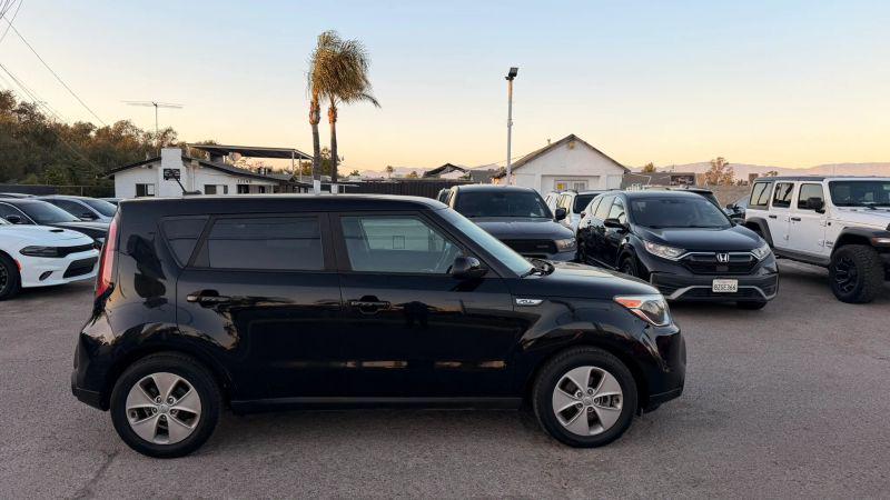 2016 Kia Soul Base