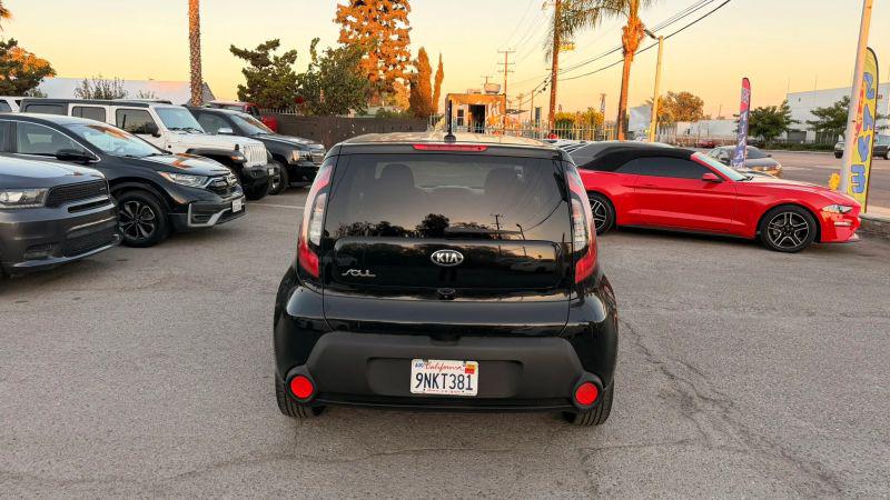 2016 Kia Soul Base