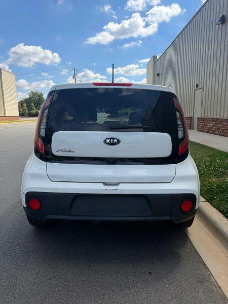 2017 Kia Soul Base