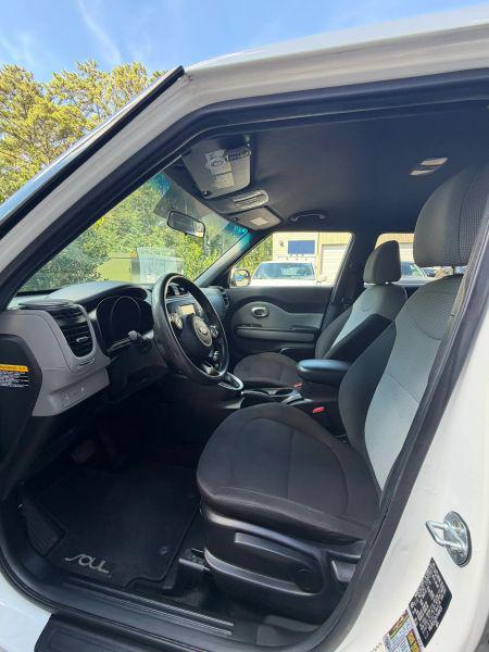 2017 Kia Soul Base