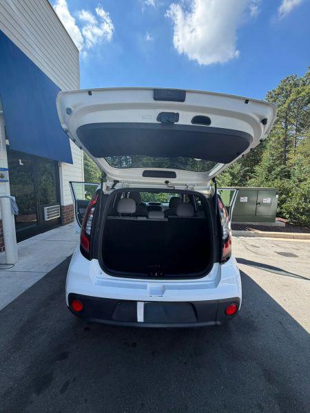 2017 Kia Soul Base