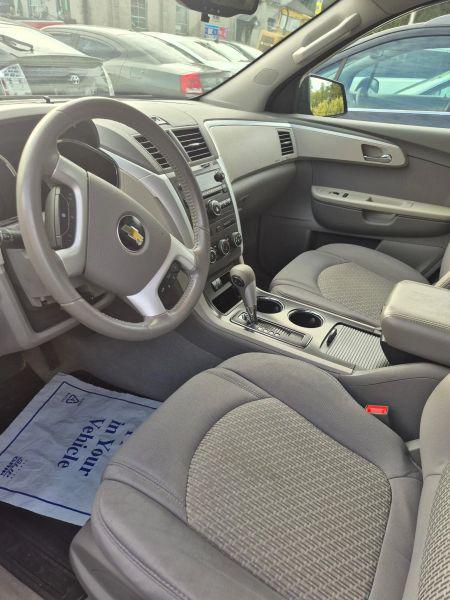 2011 Chevrolet Traverse LS