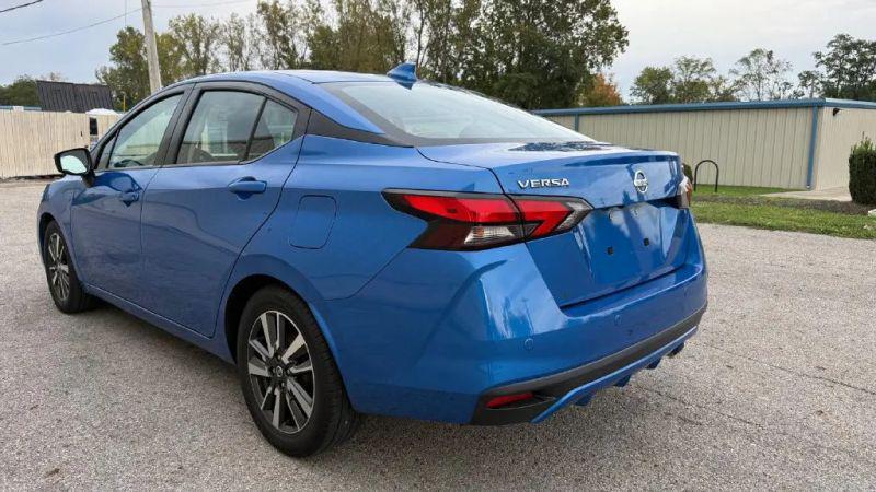 2021 Nissan Versa SV Xtronic CVT
