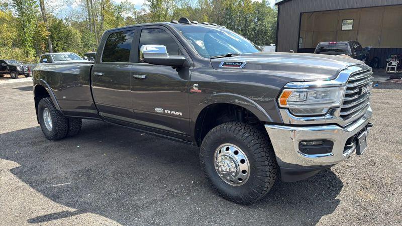 2020 Ram 3500 Laramie Longhorn Crew Cab 4x4 8 Box