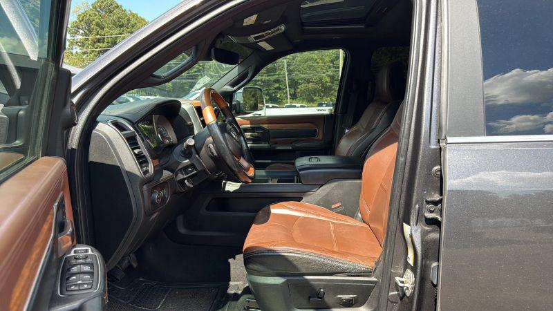 2020 Ram 3500 Laramie Longhorn Crew Cab 4x4 8 Box