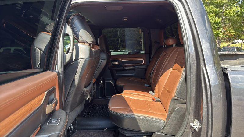 2020 Ram 3500 Laramie Longhorn Crew Cab 4x4 8 Box