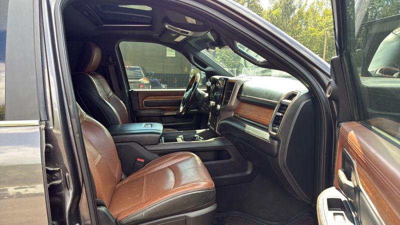 2020 Ram 3500 Laramie Longhorn Crew Cab 4x4 8 Box
