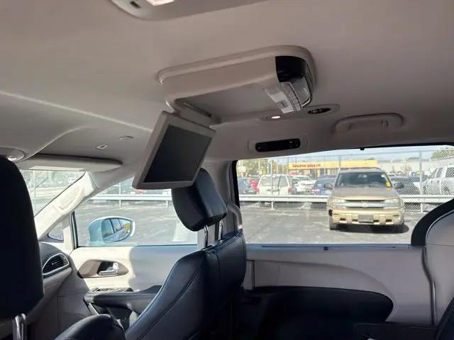 2018 Chrysler Pacifica Touring L