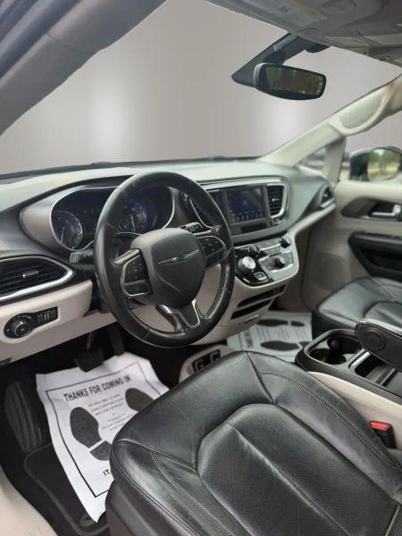2020 Chrysler Pacifica Touring L