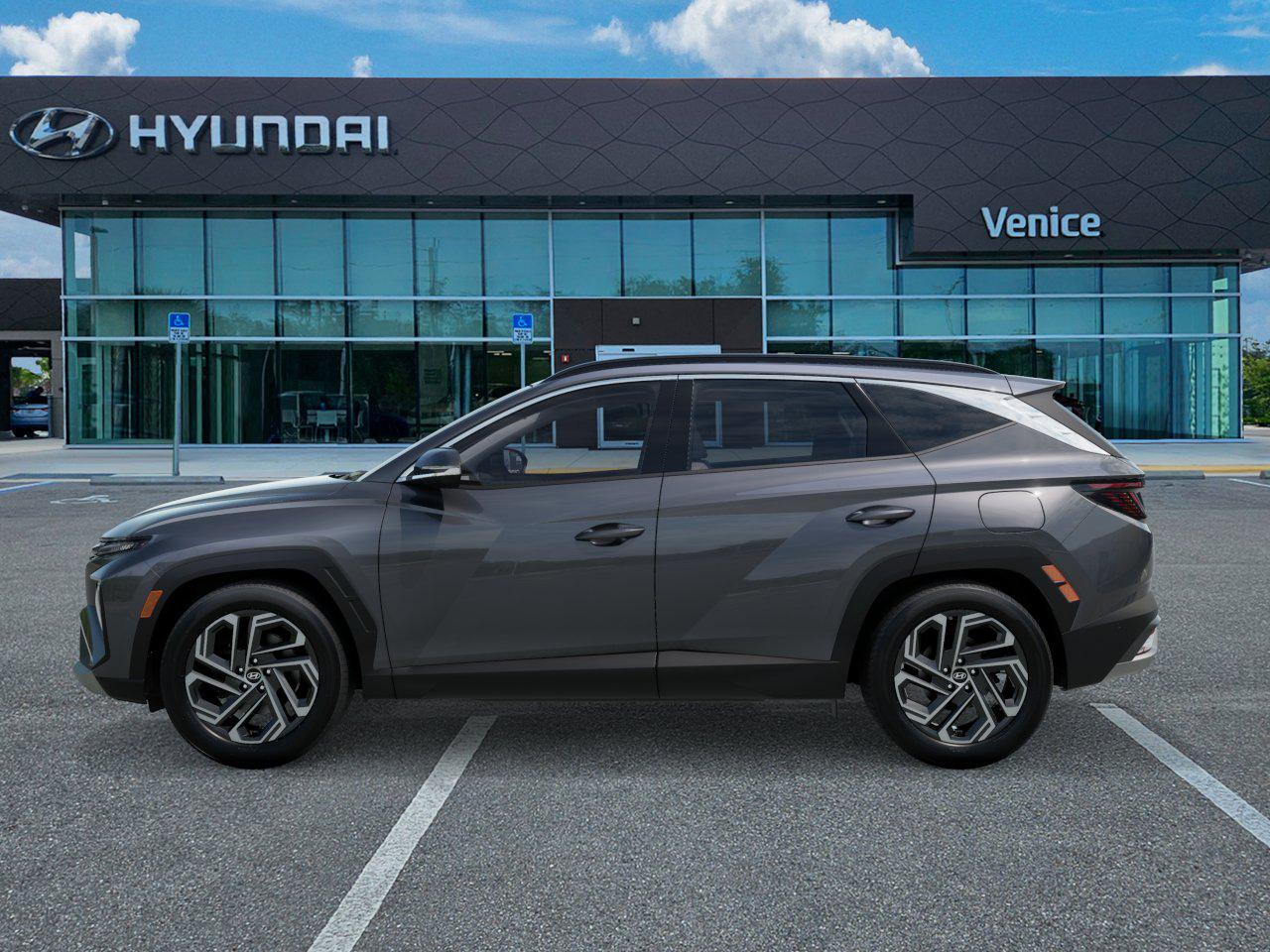 2026 Hyundai TUCSON HYBRID Limited - Image 3