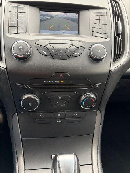 2018 Ford Edge SE