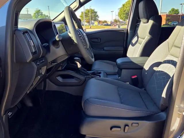 2027 Nissan Frontier SV