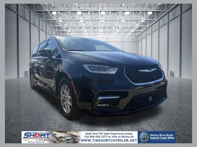 2024 Chrysler Pacifica Touring L for sale in Hazard, KY