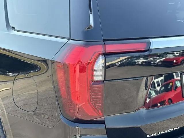 2025 GMC Yukon 4WD Denali