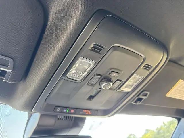 2025 GMC Yukon 4WD Denali