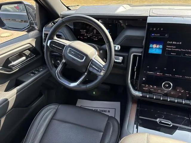 2025 GMC Yukon 4WD Denali