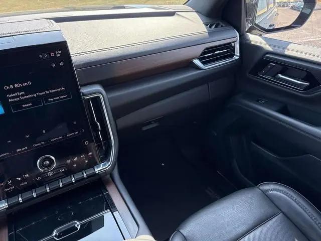2025 GMC Yukon 4WD Denali