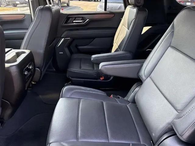 2025 GMC Yukon 4WD Denali