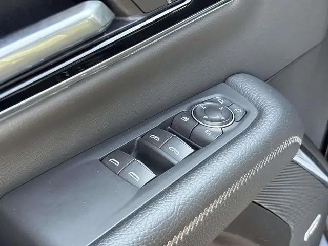 2025 GMC Yukon 4WD Denali