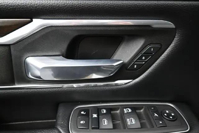 2022 Ram 1500 Laramie Crew Cab 4x4 57 Box