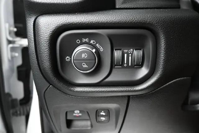 2022 Ram 1500 Laramie Crew Cab 4x4 57 Box