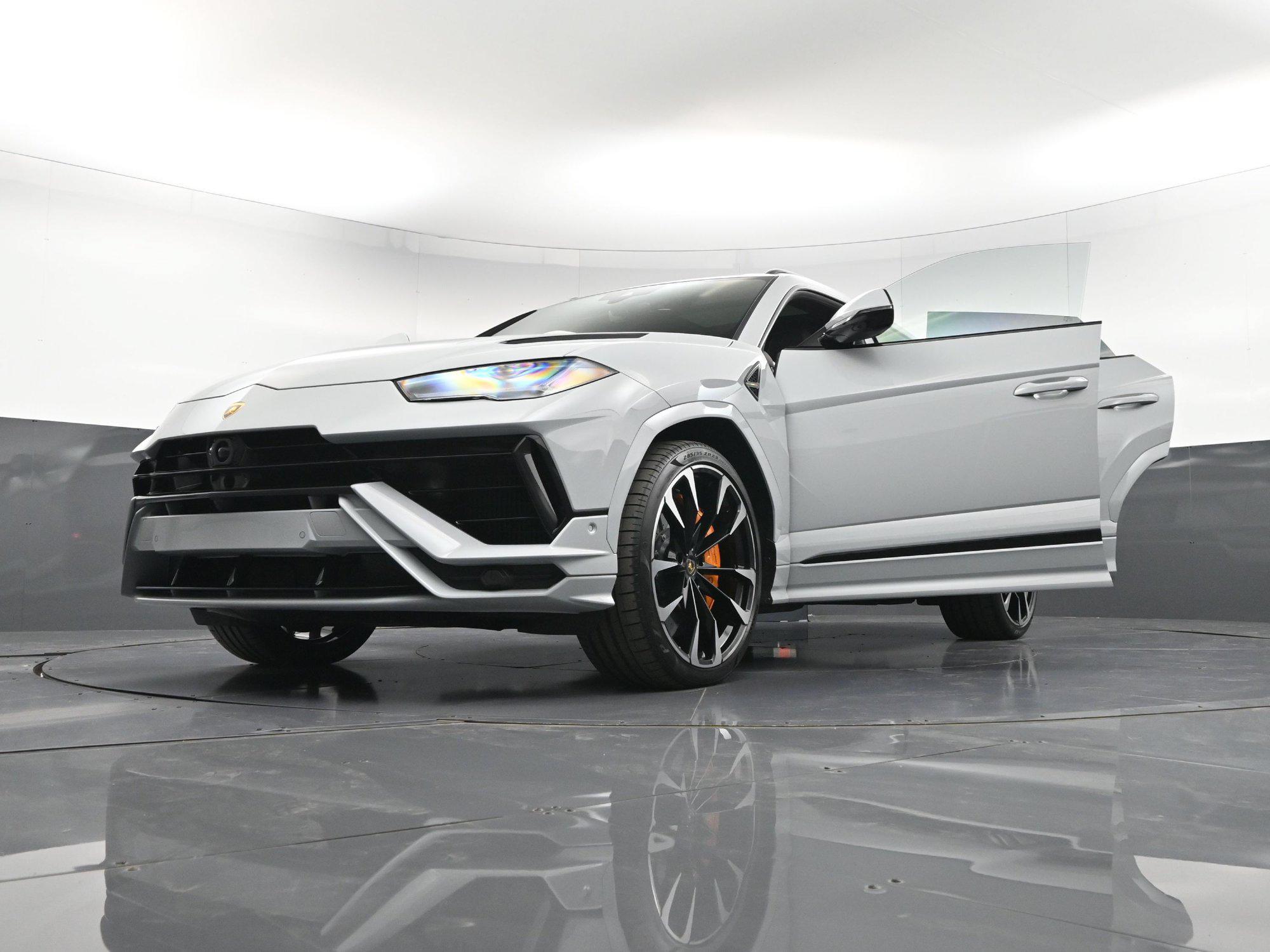 2024 Lamborghini Urus S