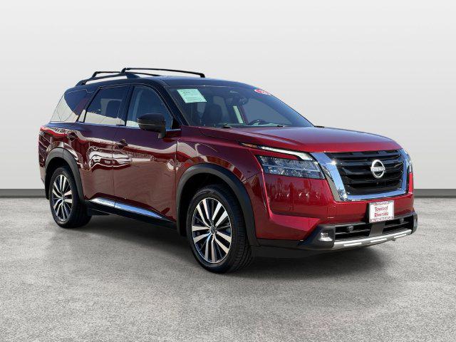 2022 Nissan Pathfinder Platinum 2WD