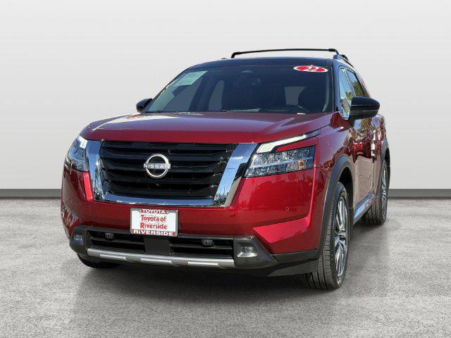 2022 Nissan Pathfinder Platinum 2WD