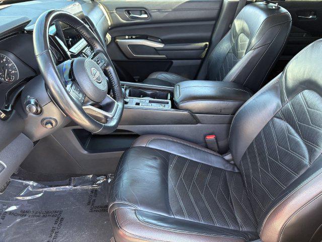 2022 Nissan Pathfinder Platinum 2WD