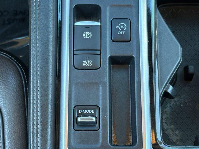 2022 Nissan Pathfinder Platinum 2WD