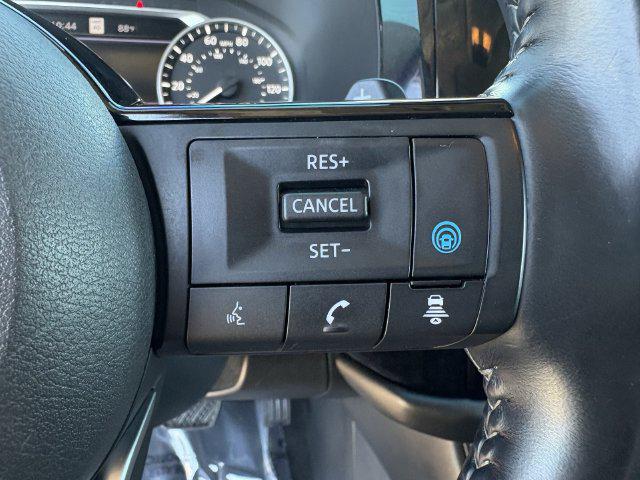2022 Nissan Pathfinder Platinum 2WD