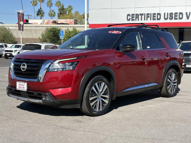 2022 Nissan Pathfinder Platinum 2WD
