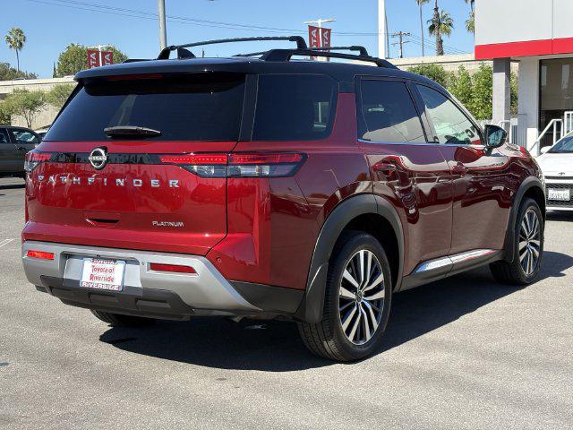 2022 Nissan Pathfinder Platinum 2WD