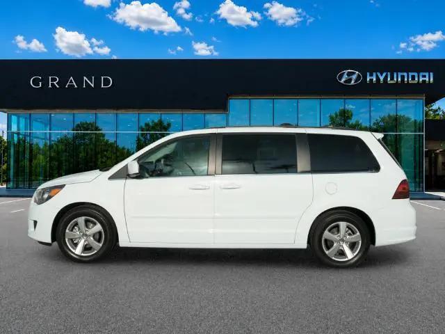 2010 Volkswagen Routan SE for sale in Canton, GA