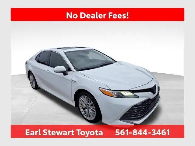 2019 Toyota Camry XLE for sale in Lake Park, FL