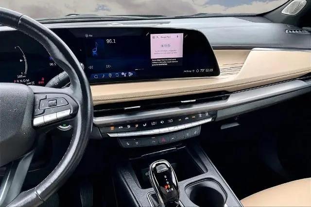2024 Cadillac XT4 AWD Premium Luxury