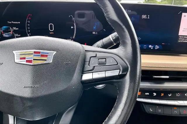 2024 Cadillac XT4 AWD Premium Luxury