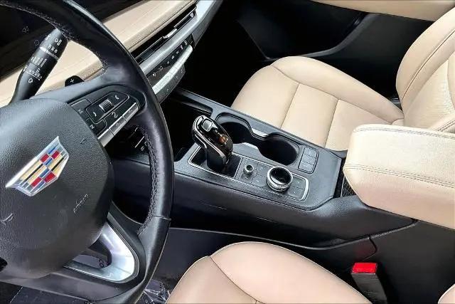 2024 Cadillac XT4 AWD Premium Luxury