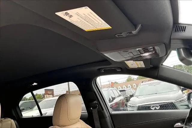 2024 Cadillac XT4 AWD Premium Luxury