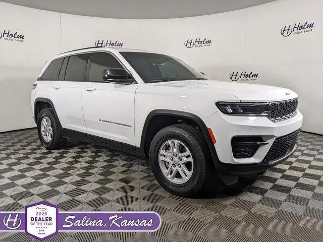 2025 Jeep Grand Cherokee Laredo 4x4 for sale in Salina, KS