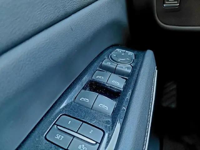 2022 Cadillac Escalade 2WD Premium Luxury