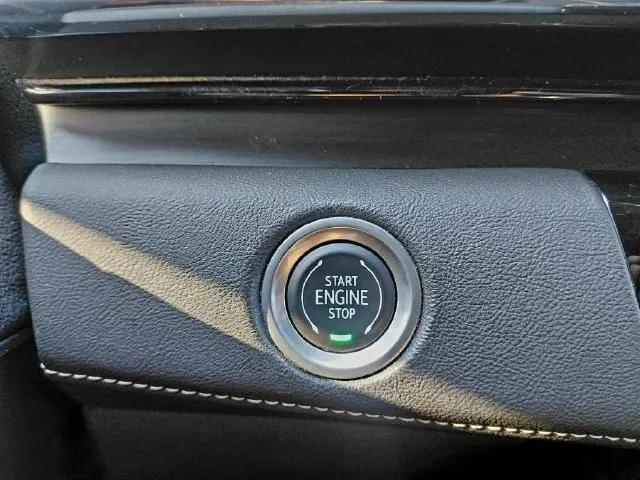 2022 Cadillac Escalade 2WD Premium Luxury