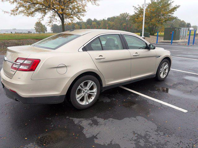 2017 Ford Taurus SE