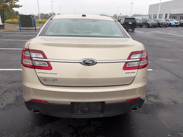 2017 Ford Taurus SE