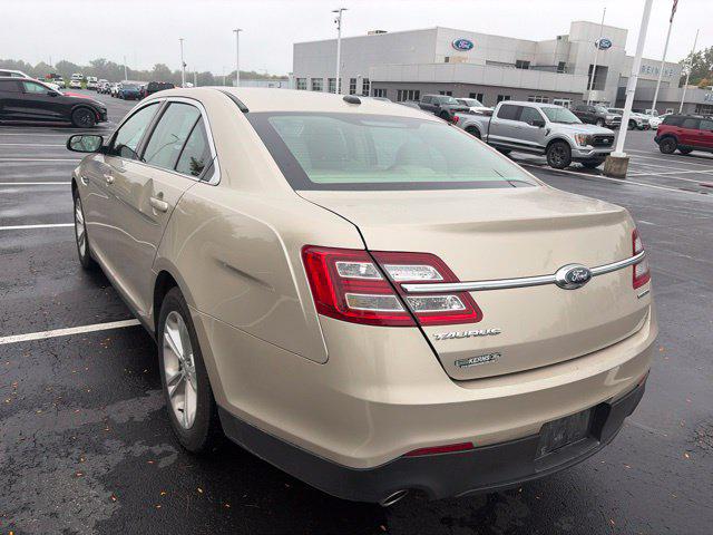 2017 Ford Taurus SE