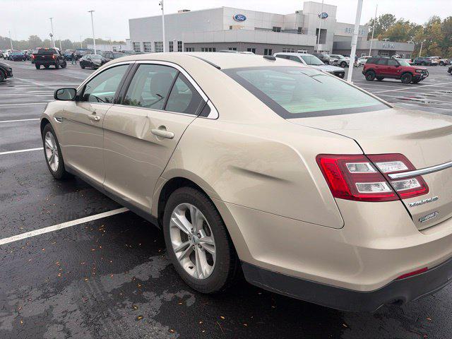 2017 Ford Taurus SE